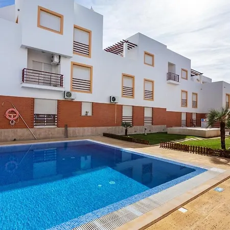 Apartament Pool And Beach