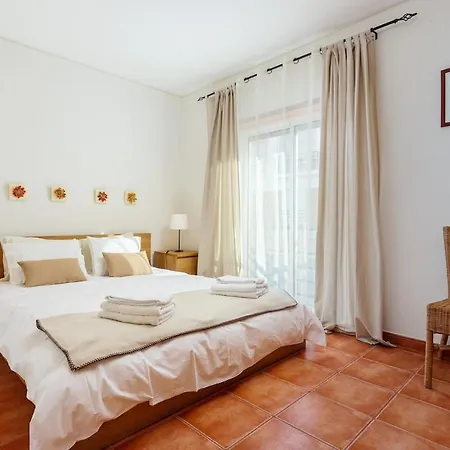 Pool And Beach Appartement